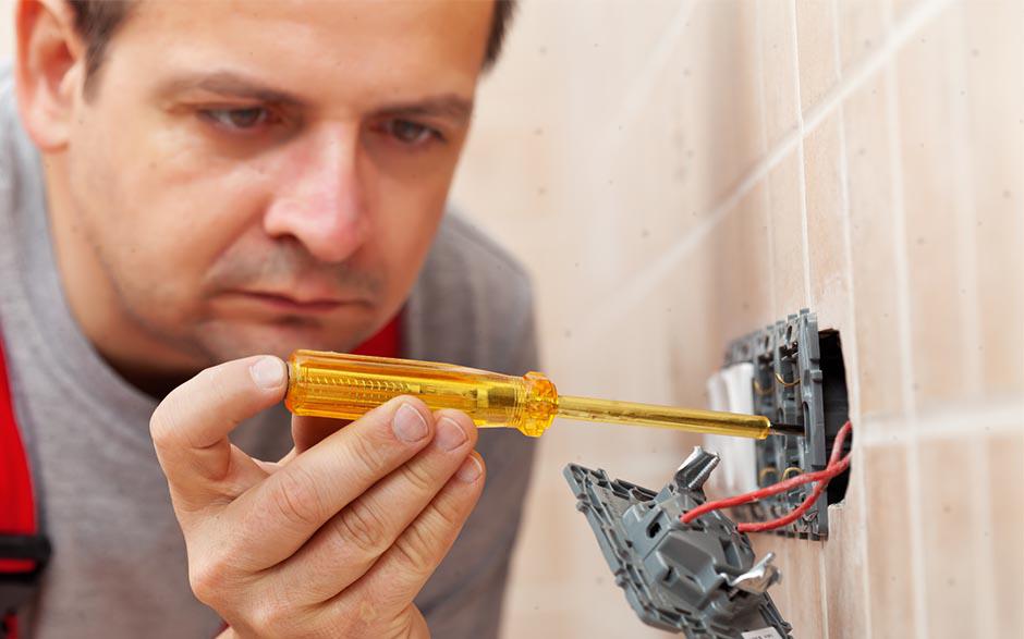 électricien devis gratuit Paris 4